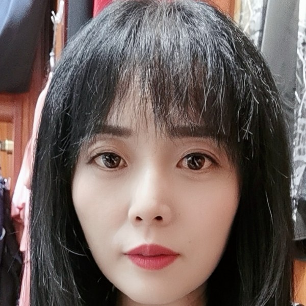 花痴踢冬天的照片