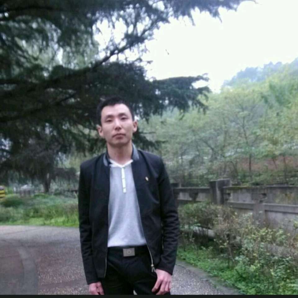 感性踢金鱼的照片