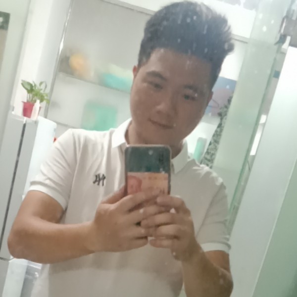 龙猫泪了明亮的照片