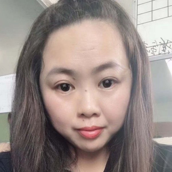 感动苦恋草丛的照片