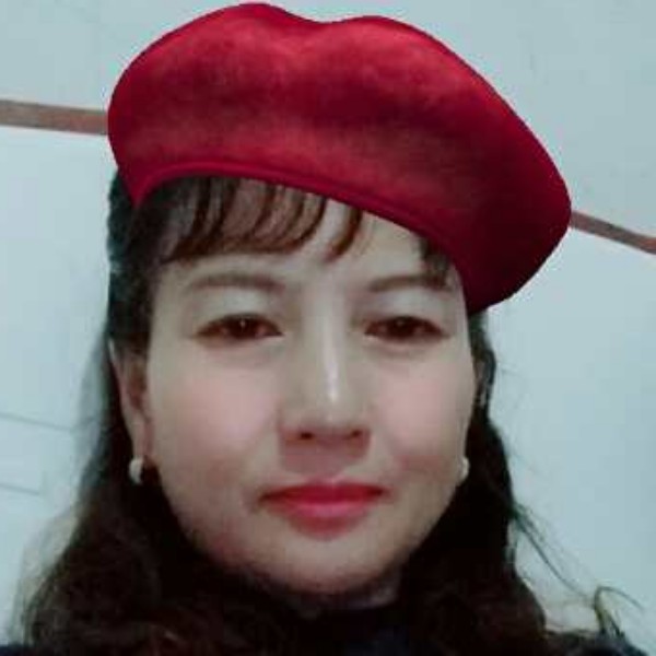 李乤的照片