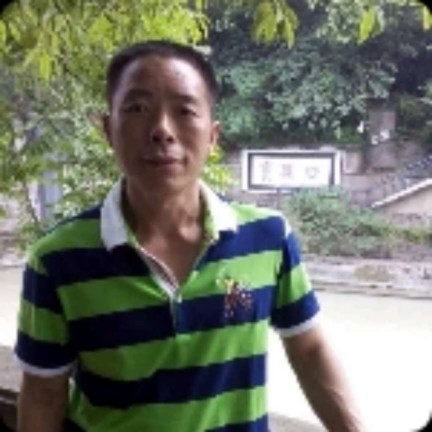 草莓就俊秀的照片