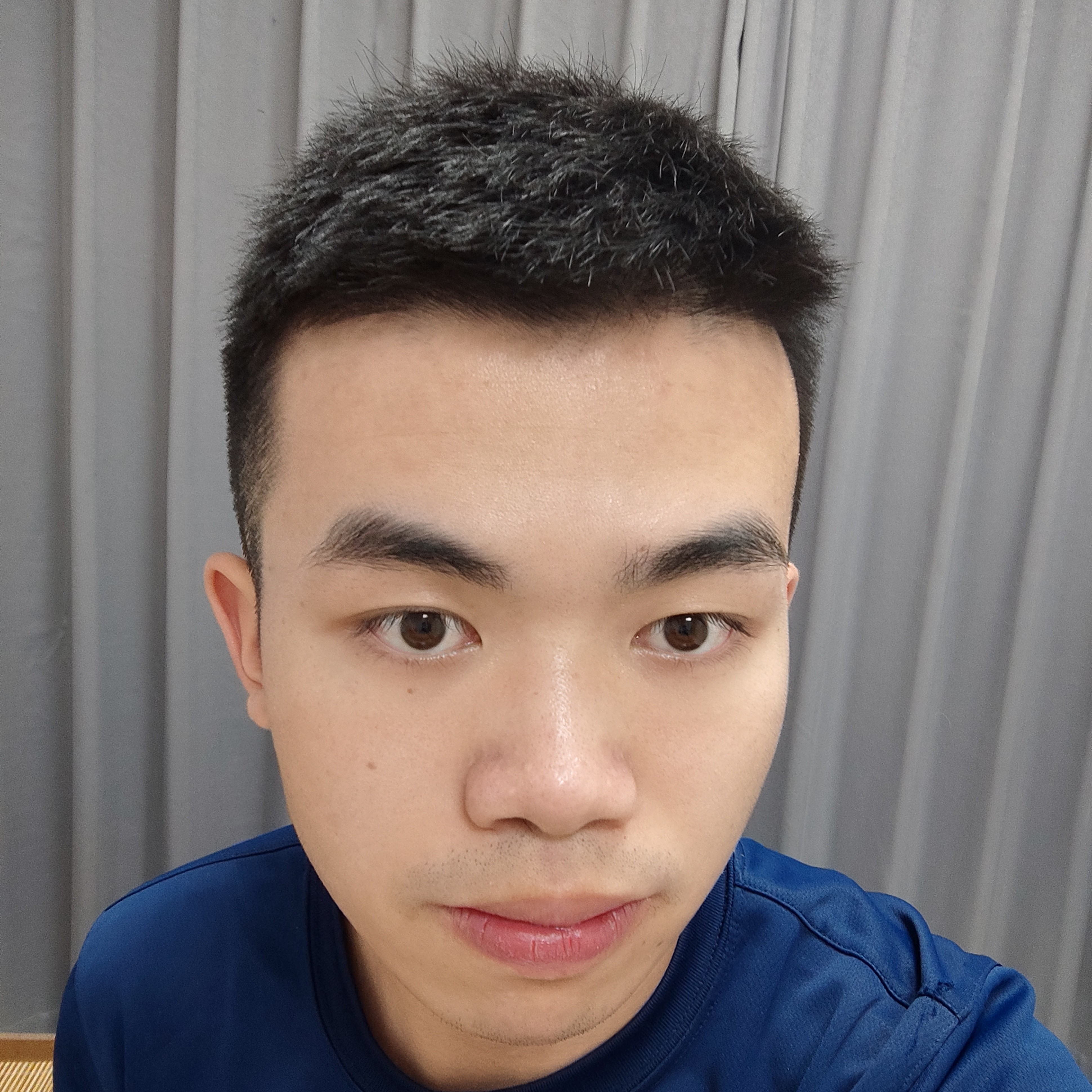 厉飞宇的照片