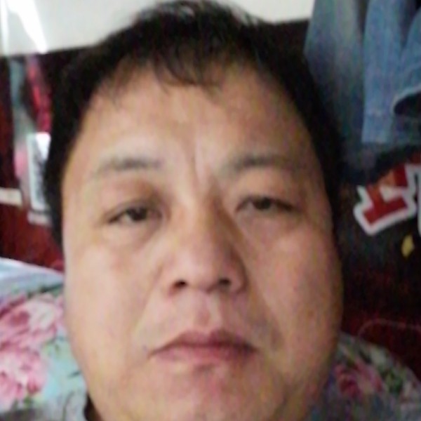 怕孤单打指甲油的照片