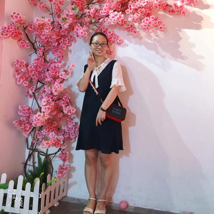 兜里有花的照片