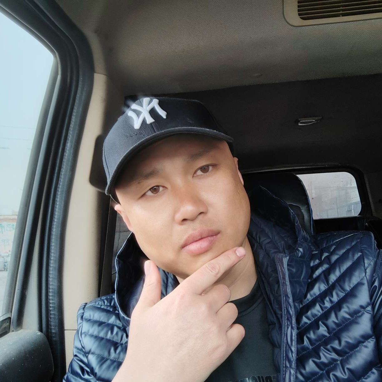 飞的高兴的照片