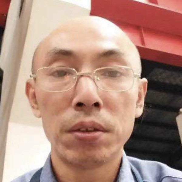 半夏深拥清脆的照片