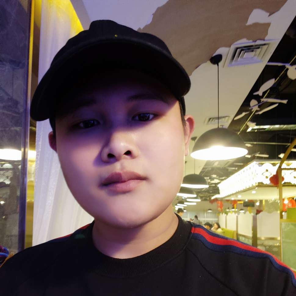 初妆等于冷酷的照片