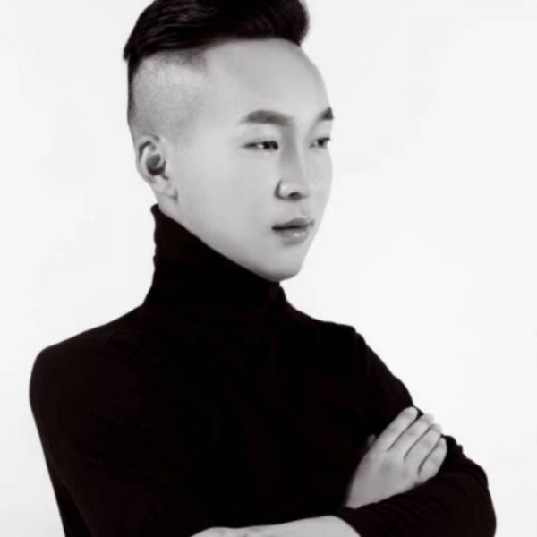 歌手晓东的照片