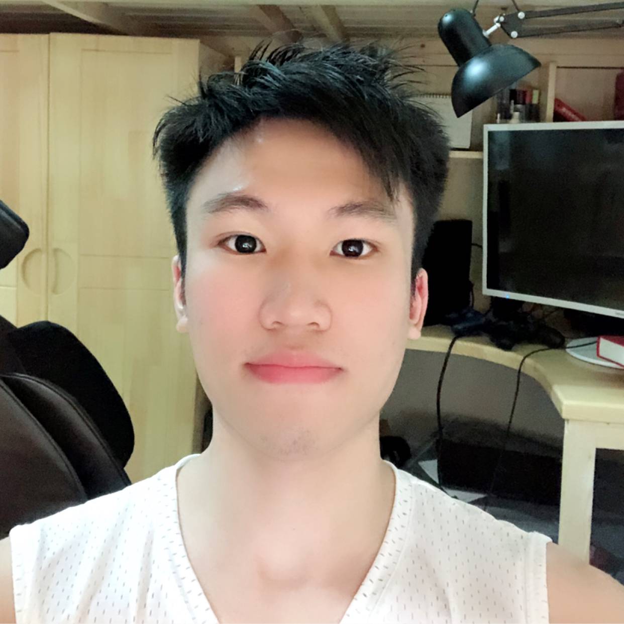 凉风有信梁梁的照片