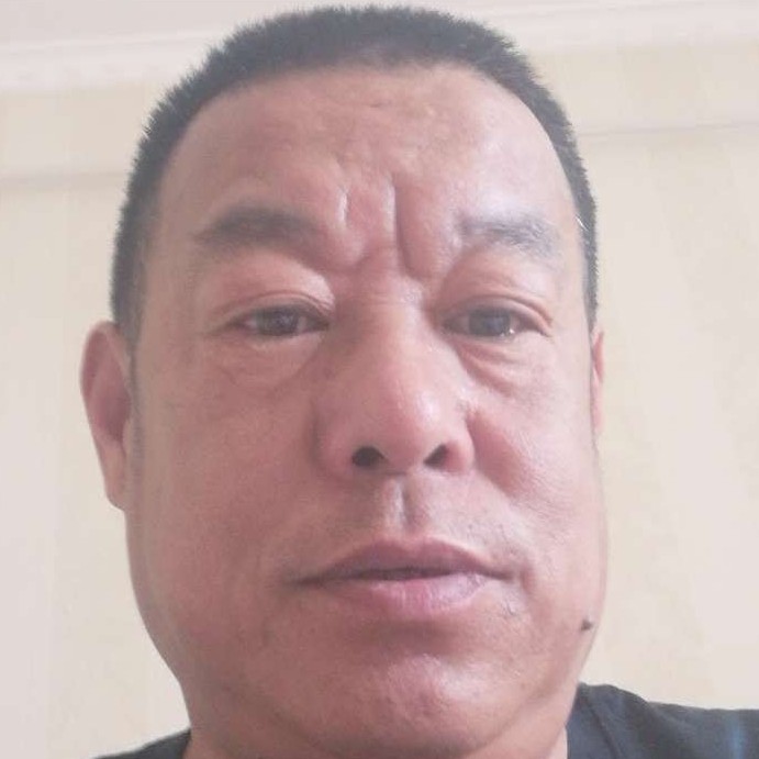 书包迎繁荣的照片