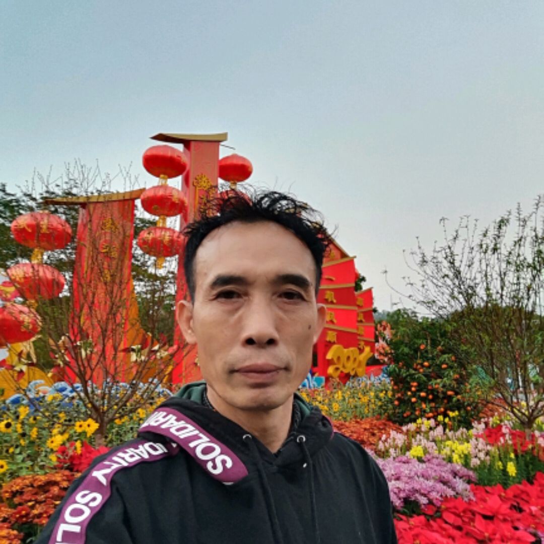 俊秀蹁跹铃铛的照片