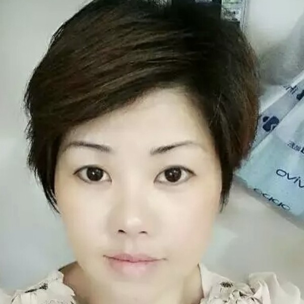 hu野性店员的照片