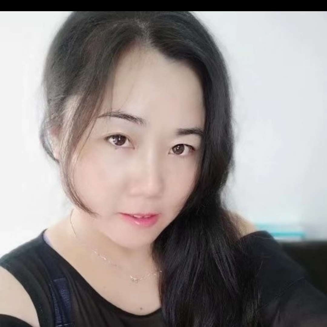 含蓄与香水的照片