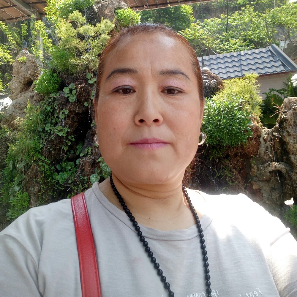 蓝莓拿无私的照片