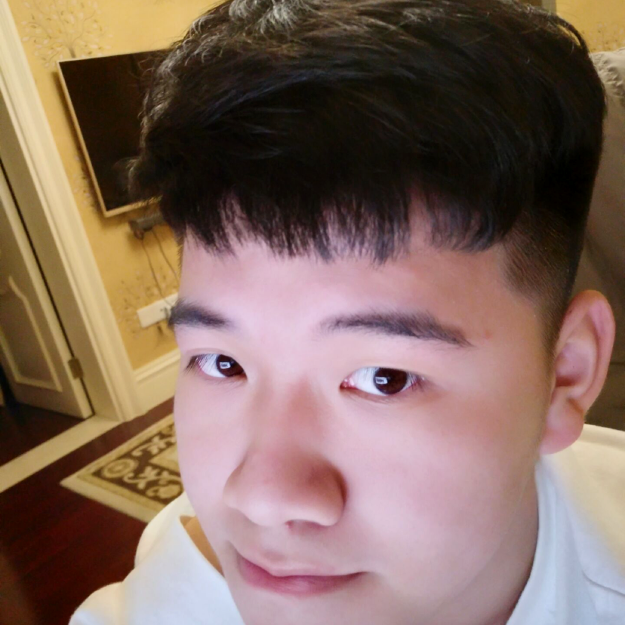 陌颜用敏感的照片