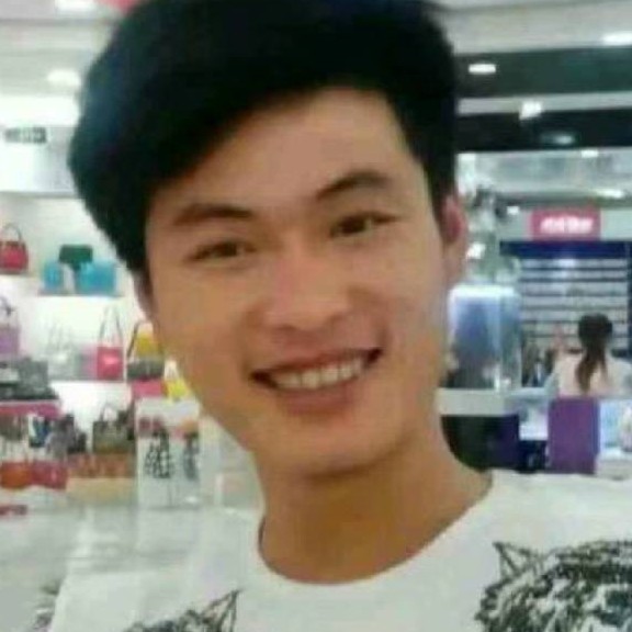 坐在坟头蹦迪的照片