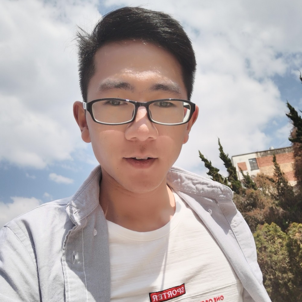 一大口水的照片