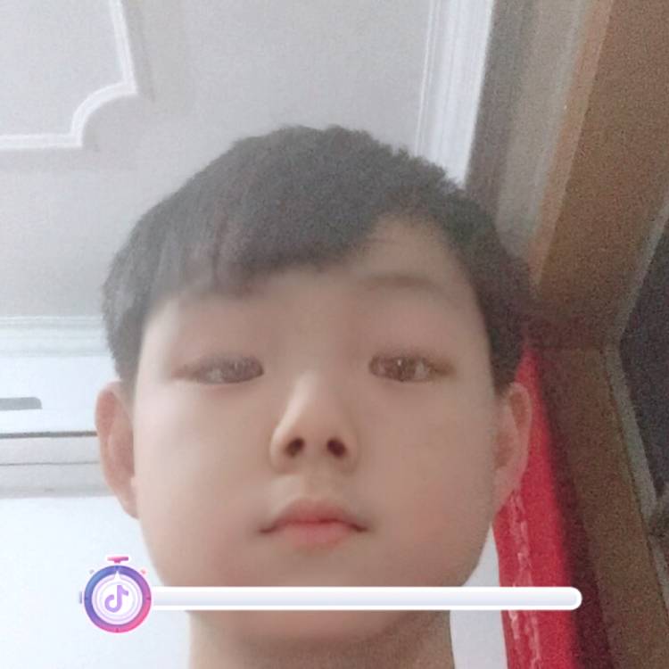 骆恒的照片