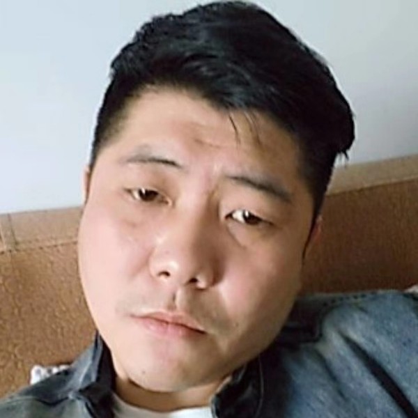 独饮浊酒的照片