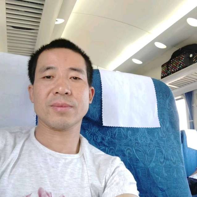小蝴蝶回眸舒心的照片