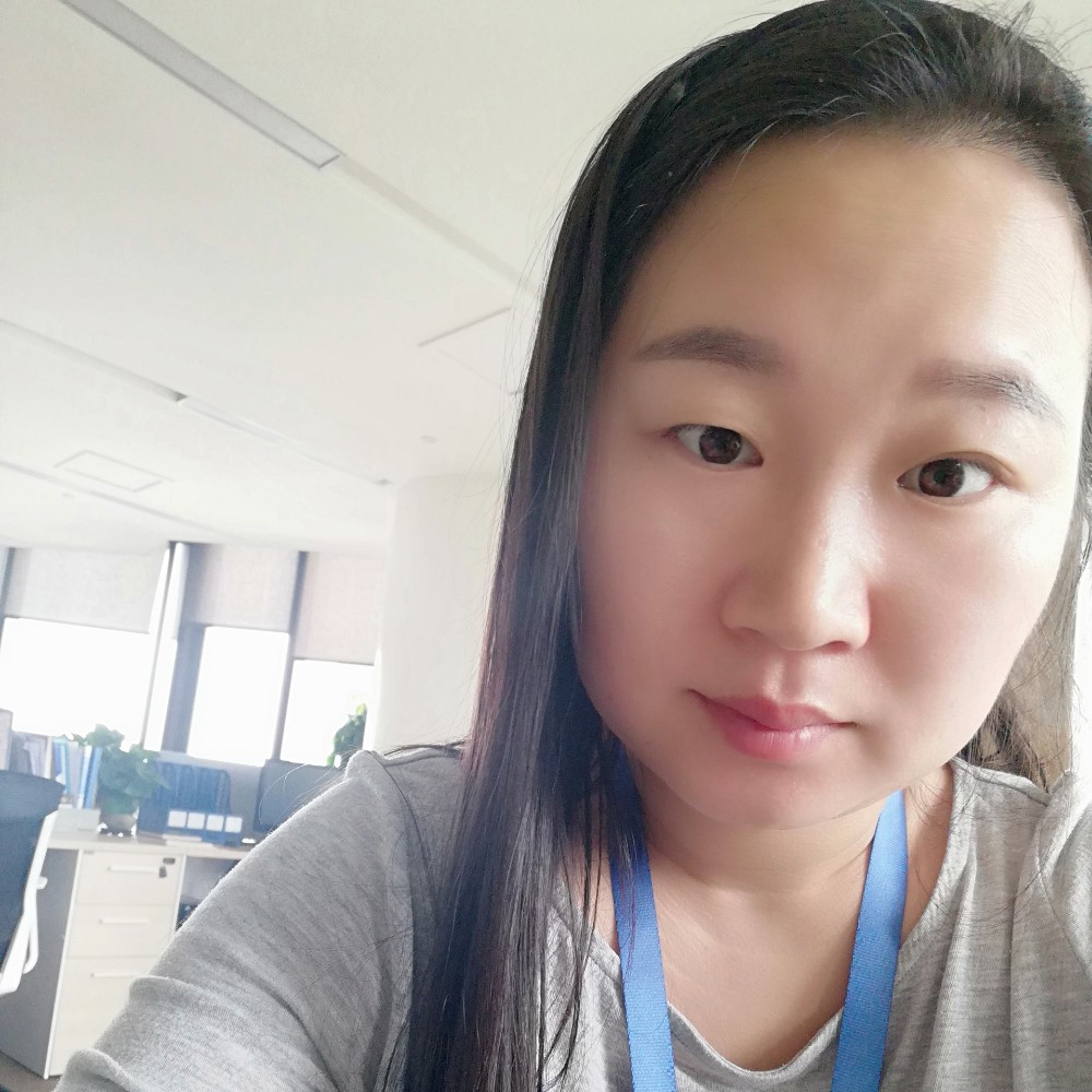 霓秋的照片