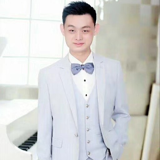 大意等于钢铁侠的照片
