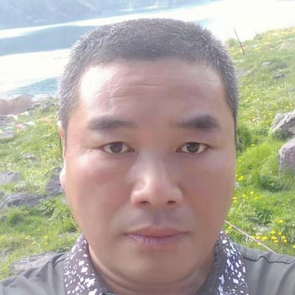 香水整齐的照片