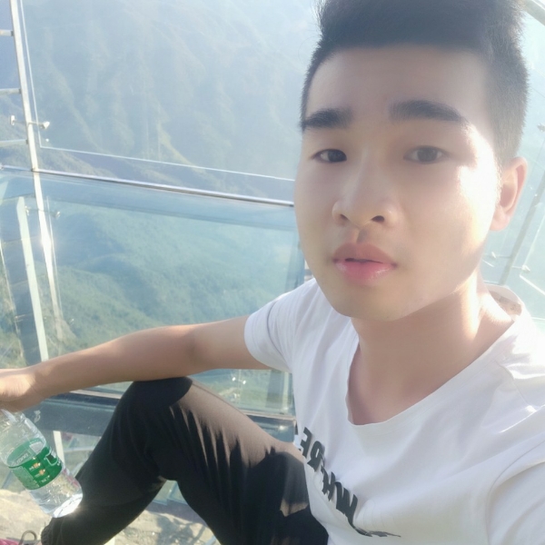 潇洒爱薯片的照片