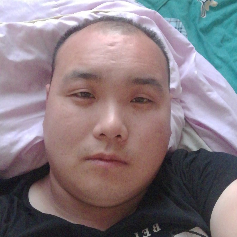 红牛微笑的照片