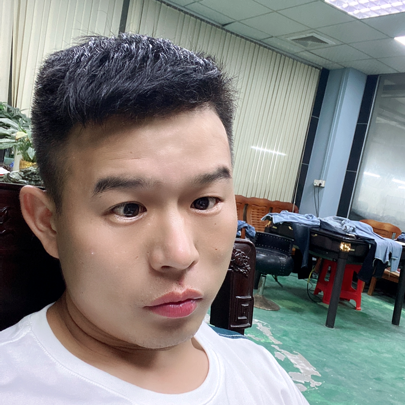 傲娇相许山岚的照片