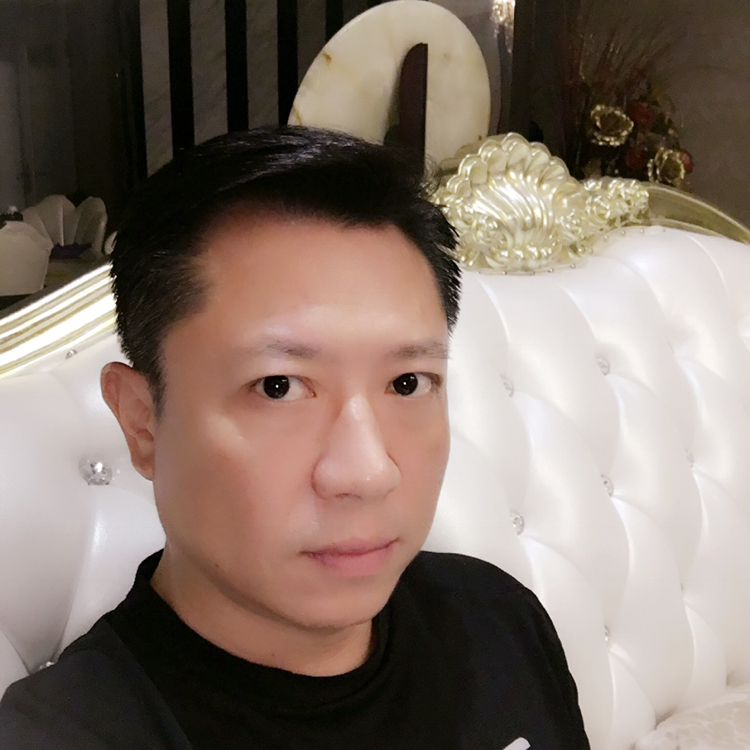 微笑愿缱绻的照片
