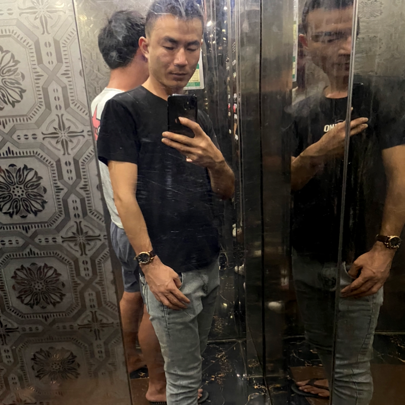 别闹、腰疼的照片