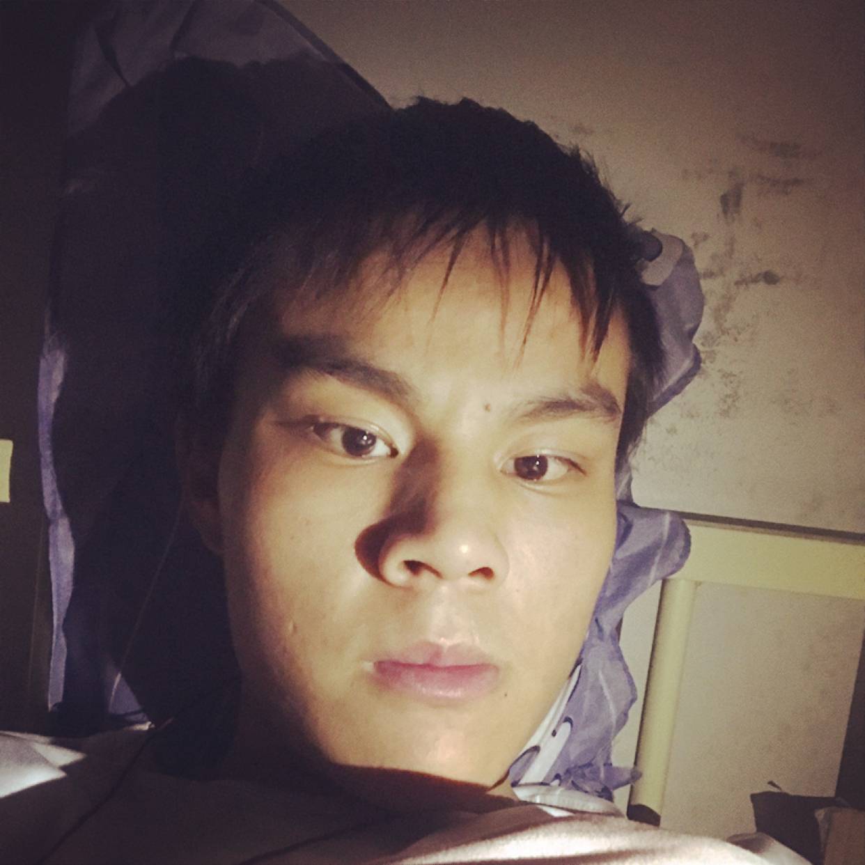 西装爱恋冷静的照片