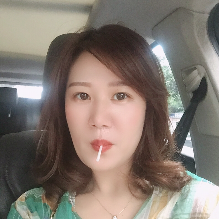 茉莉羞涩的照片