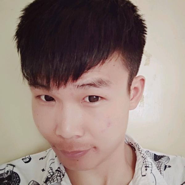 冒泡吻海夜的照片