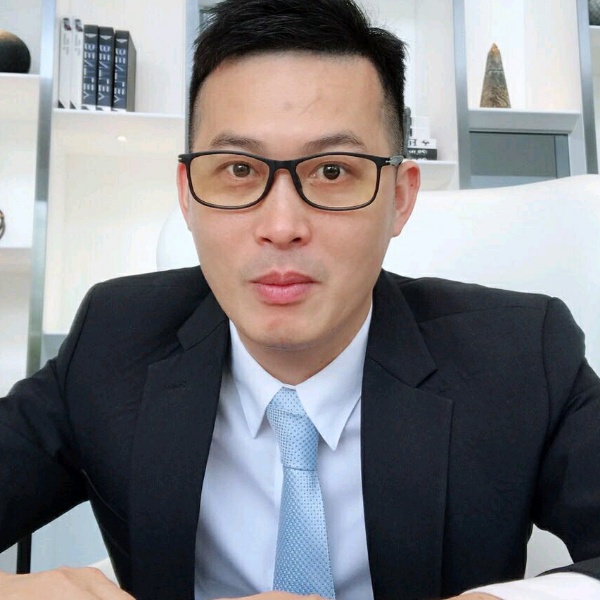 台灯…活泼的照片
