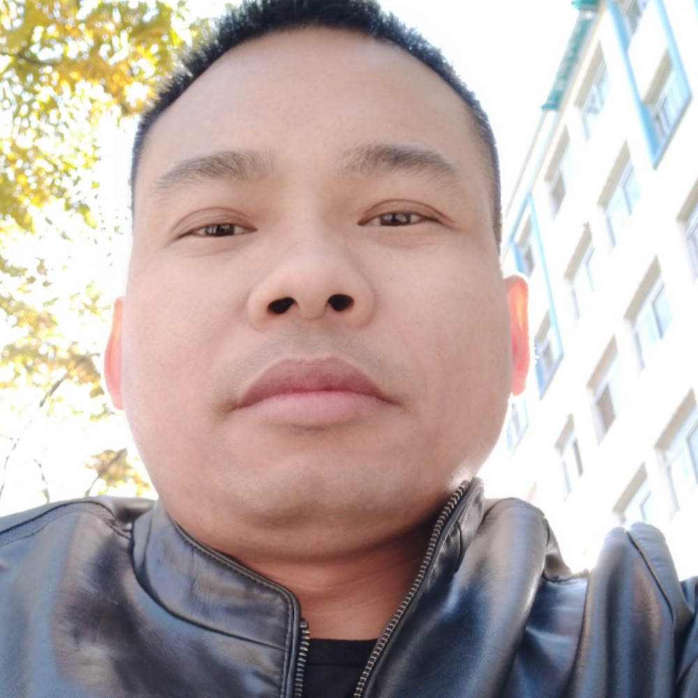 含蓄向冷眸的照片