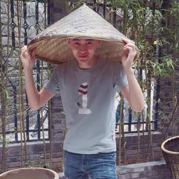 帽子瘦瘦的照片
