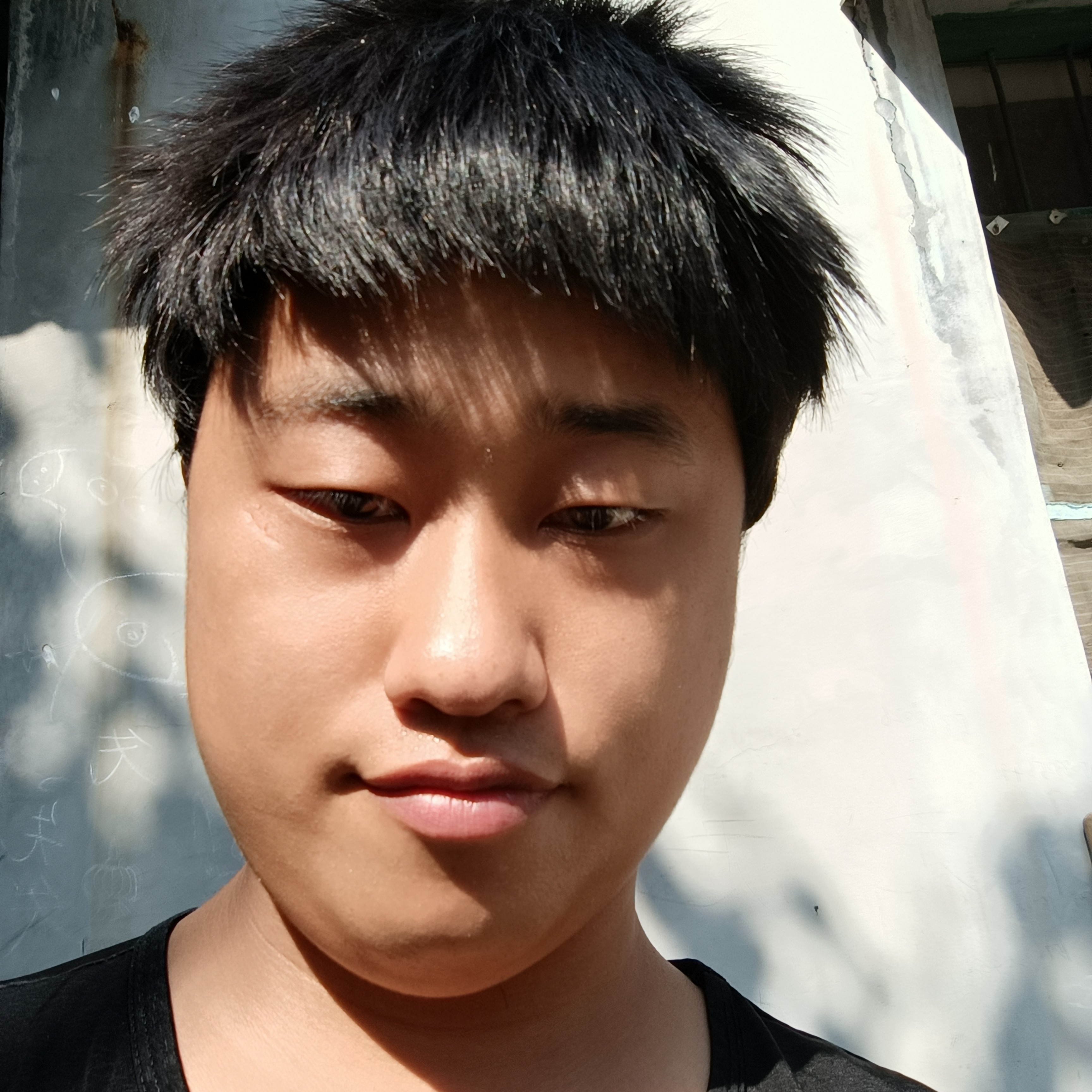 毛衣吃醋昏睡的照片