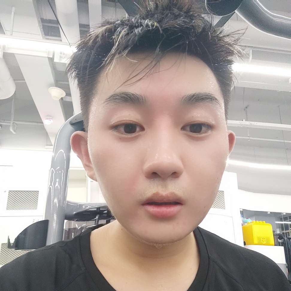 沉默奇的照片