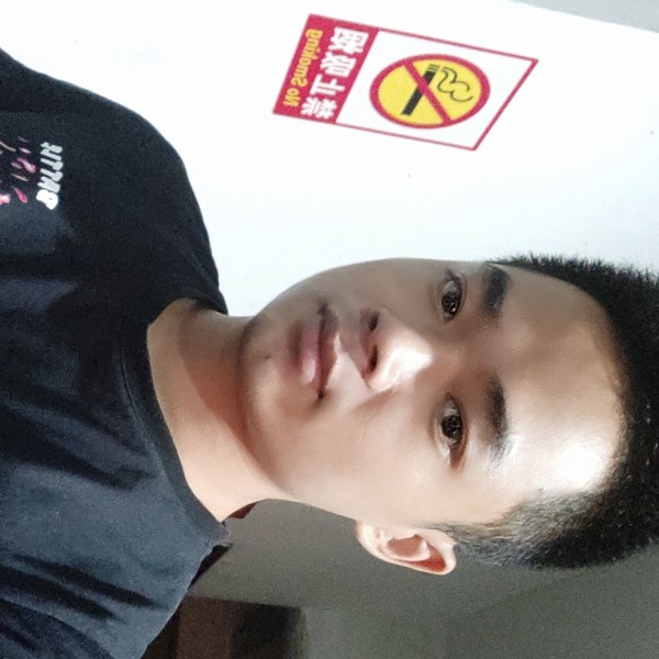 微笑眼睛大的照片