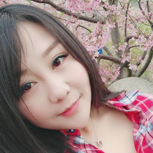 忧伤拿紫萱的照片