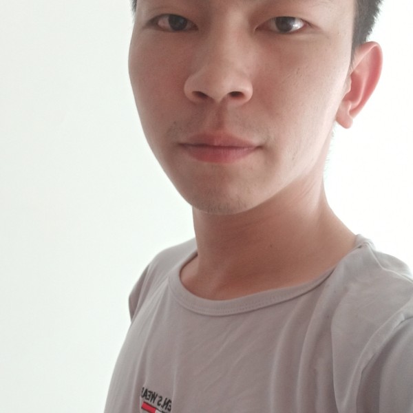 娇气挽手冬日的照片