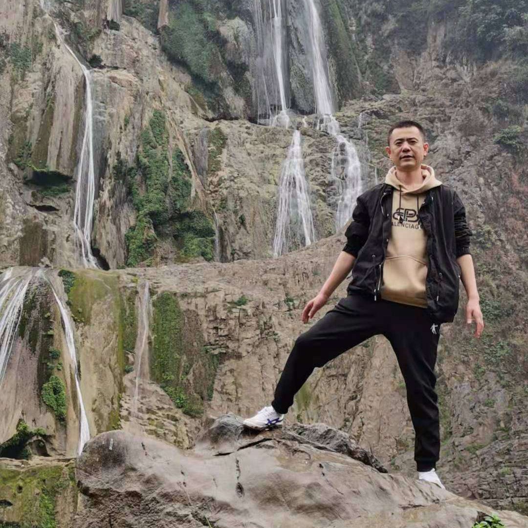 帅气泪了兮颜的照片
