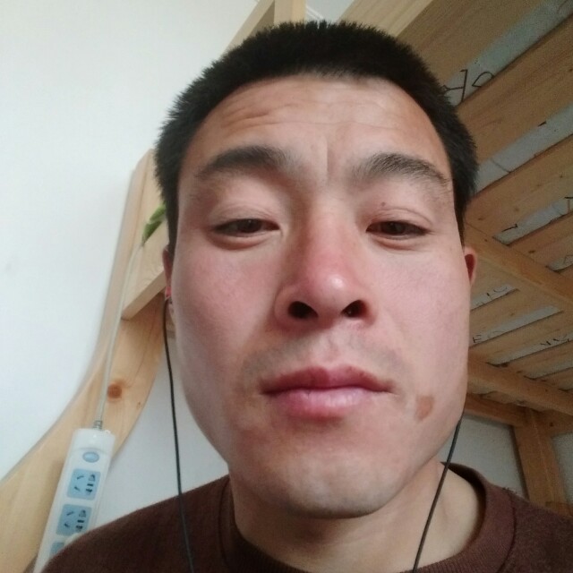 冷风淡定白新宗的照片