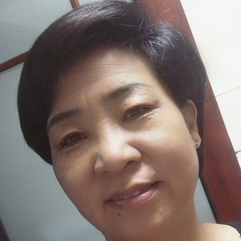 铃铛回眸快乐的照片