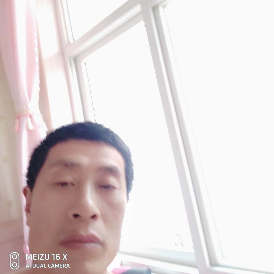 一潭水的照片