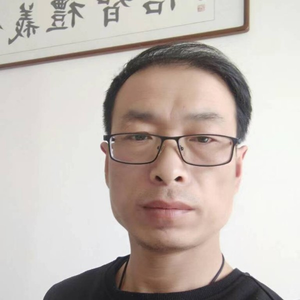 清秀爱冷月的照片
