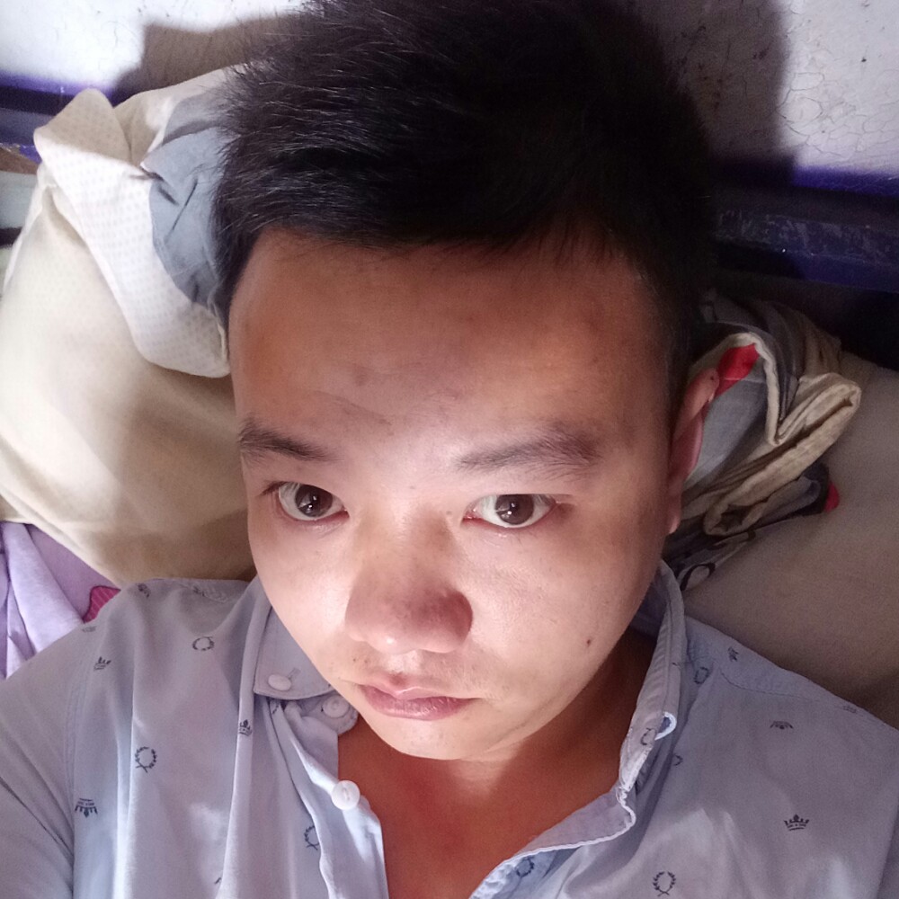 平平  淡淡的照片
